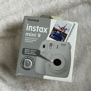 Fiji film Insta mini 9 instant camera